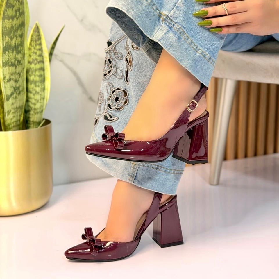 Ref. Shaki - Tacón Coquette en Charol – Comodidad y Tendencia