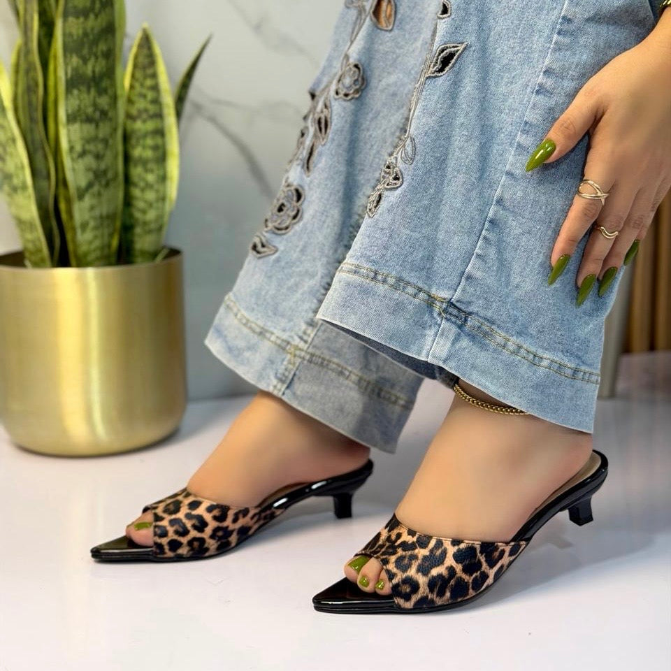 Ref. Victoria - Tacon Charol Elegante de Dama