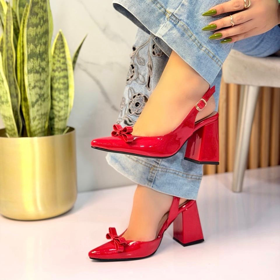 Ref. Shaki - Tacón Coquette en Charol – Comodidad y Tendencia
